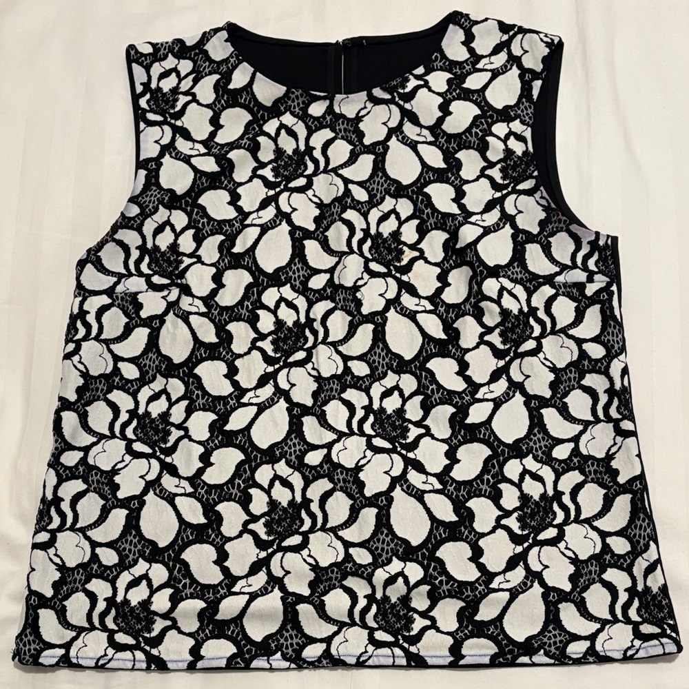 Black and White Floral Lace Sleeveless Top